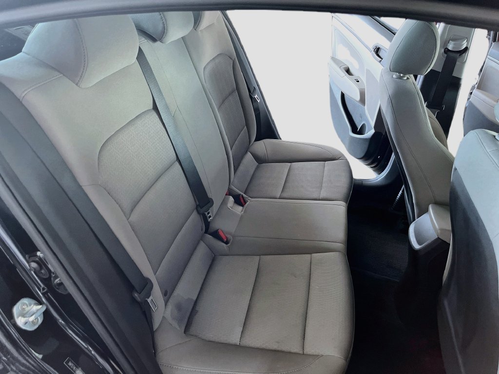 Used 2018 Hyundai Elantra SE w/ Cargo Package FWD image 23