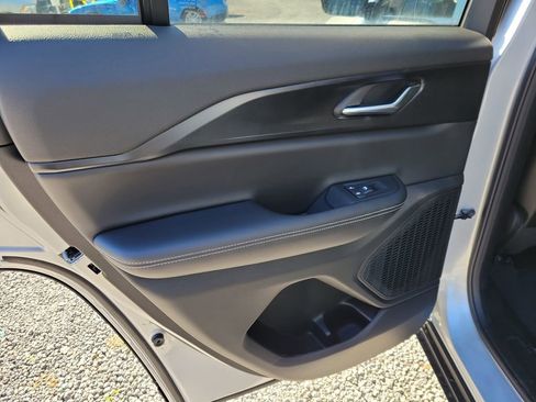 New 2025 Jeep Grand Cherokee Laredo w/ Luxury Tech Group I image 12