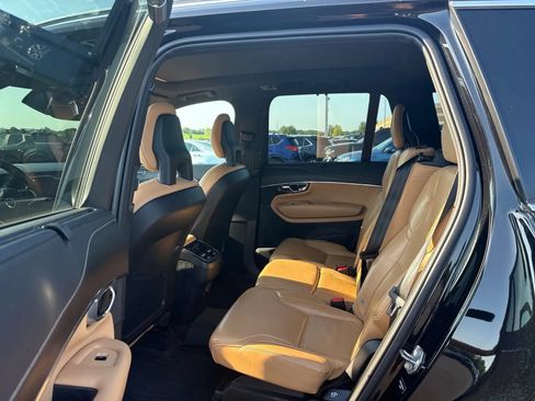 Used 2022 Volvo XC90 T6 Inscription w/ Advanced Package AWD/4WD image 5
