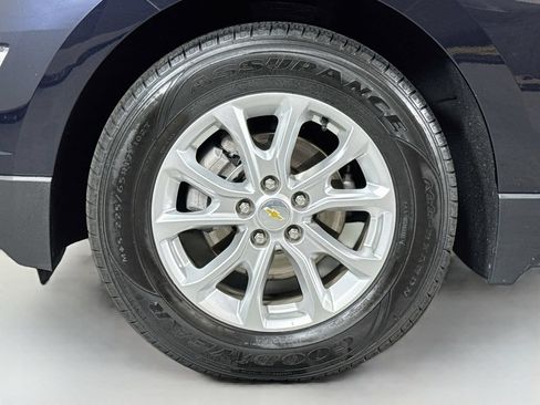 Used 2020 Chevrolet Equinox LT w/ LPO, Floor Liner Package FWD image 9