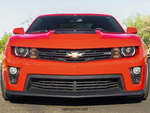 Used 2013 Chevrolet Camaro ZL1 image 13