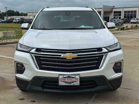 Used 2022 Chevrolet Traverse LT FWD image 8