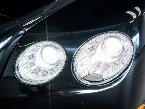 Used 2015 Bentley Flying Spur V8 image 13