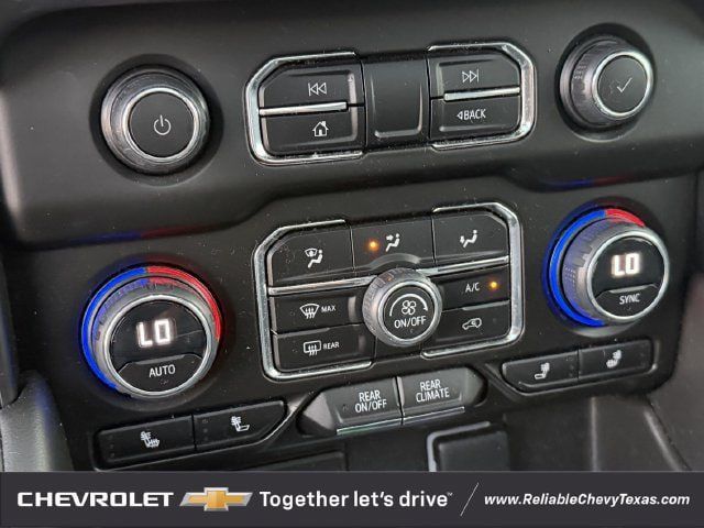 Used 2023 Chevrolet Suburban Z71 w/ Luxury Package AWD/4WD image 21