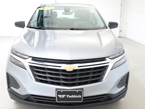 Used 2023 Chevrolet Equinox LS image 2