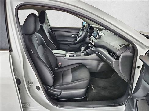Used 2024 Nissan Sentra SV FWD image 20