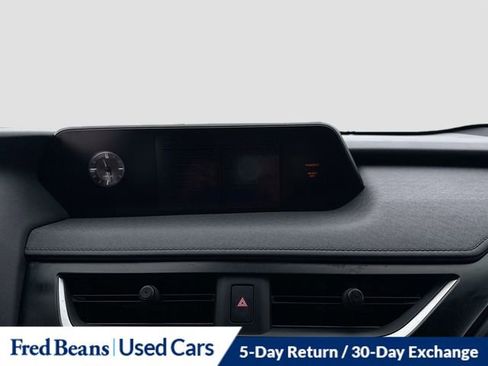 Used 2019 Lexus UX 200 image 16