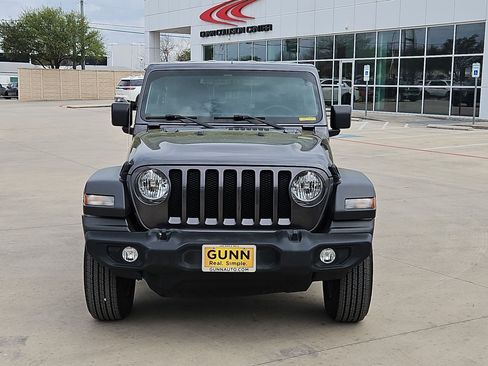 Used 2021 Jeep Wrangler Unlimited Sport image 8