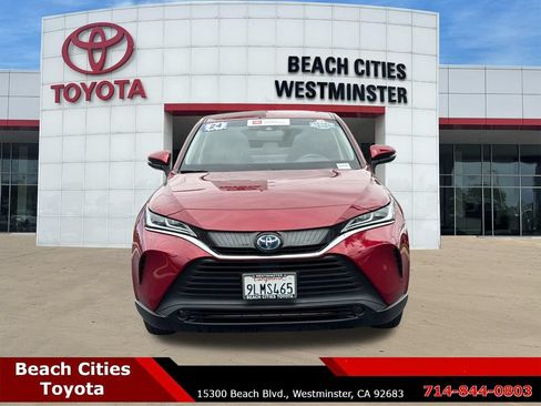 Certified 2024 Toyota Venza LE AWD/4WD image 4