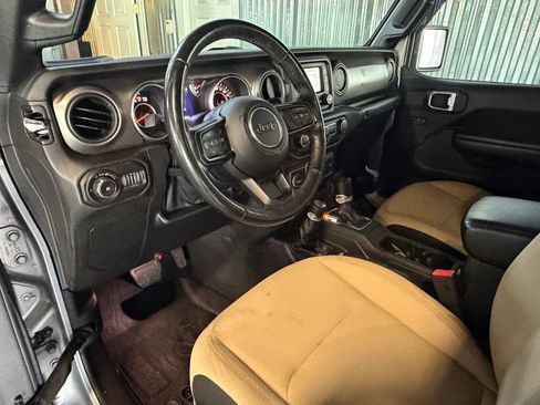 Used 2018 Jeep Wrangler Unlimited Sport S AWD/4WD image 11