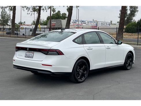 Certified 2025 Honda Accord SE image 6