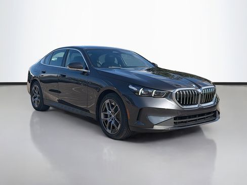 New 2026 BMW 530i w/ Convenience Package image 1