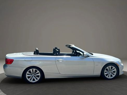 Used 2013 BMW 328i Convertible RWD image 17