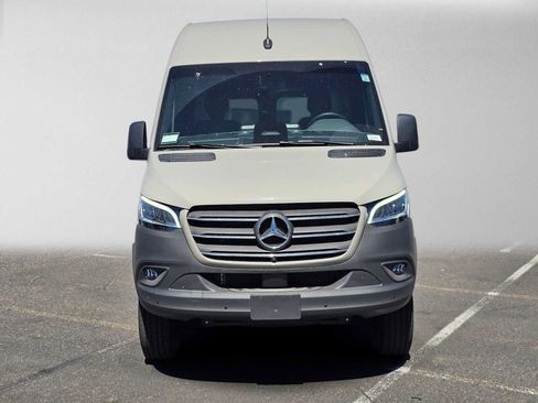 Used 2026 Mercedes-Benz Sprinter 2500 image 8