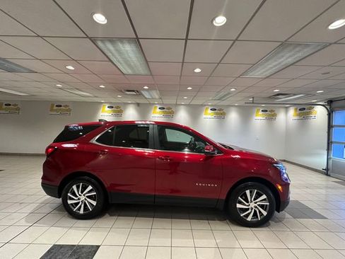 Used 2023 Chevrolet Equinox LT AWD/4WD image 3
