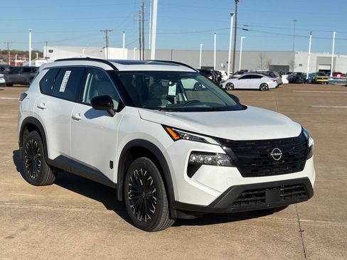 New 2026 Nissan Rogue Dark Armor image 5