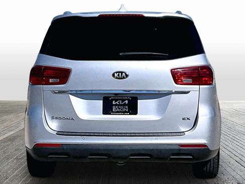 Certified 2020 Kia Sedona EX image 4