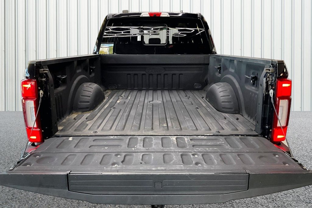 Used 2022 Ford F350 Platinum w/ Snow Plow Prep Package AWD/4WD image 24