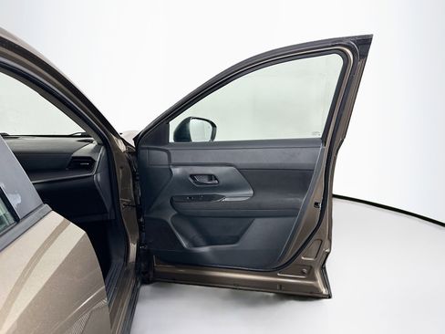 Used 2025 Nissan Kicks S image 30