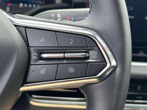 Used 2026 Chevrolet Equinox LT w/ Safety and Technology Package FWD image 23