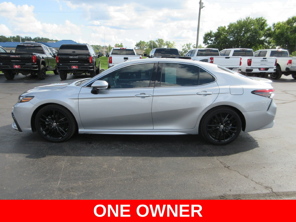 Used 2024 Toyota Camry XSE w/ Cold Weather Package FWD image 9