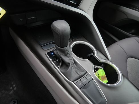 Certified 2024 Toyota Camry LE FWD image 25