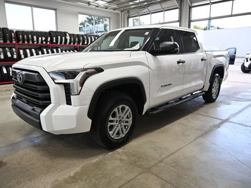 Used 2023 Toyota Tundra SR5 w/ SR5 Convenience Package AWD/4WD image 9