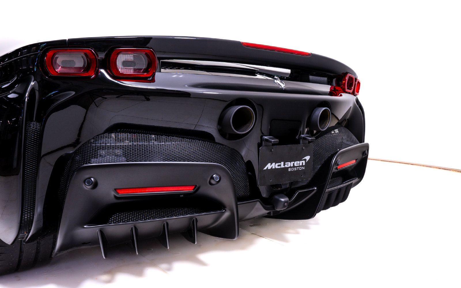 Used 2022 Ferrari SF90 Spider AWD/4WD image 13