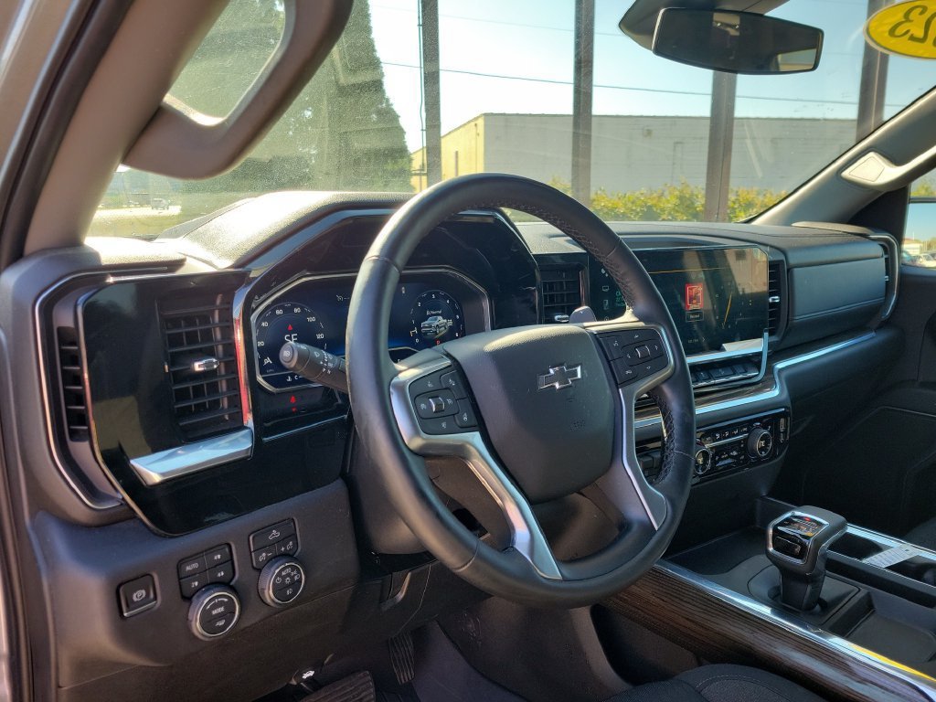 Used 2023 Chevrolet Silverado 1500 RST AWD/4WD image 21