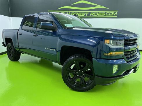 Used 2018 Chevrolet Silverado 1500 LT w/ All Star Edition AWD/4WD image 1