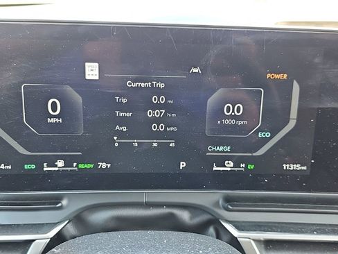 Used 2025 Kia Carnival SX Prestige FWD image 19