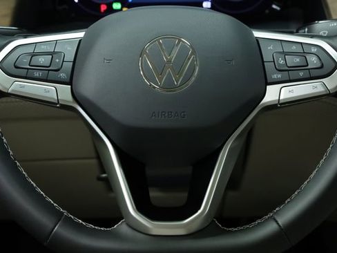 New 2026 Volkswagen Atlas SE FWD image 13