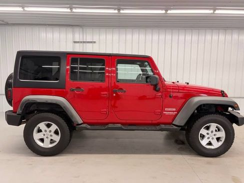 Used 2011 Jeep Wrangler Unlimited Sport AWD/4WD image 6