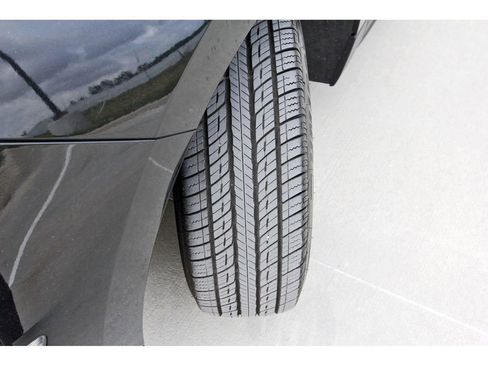 Used 2020 Chevrolet Equinox LT image 30