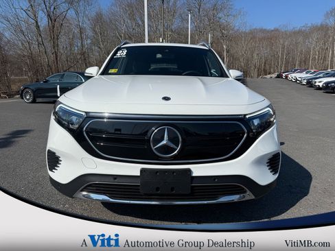 Used 2023 Mercedes-Benz EQB 300 4MATIC image 3
