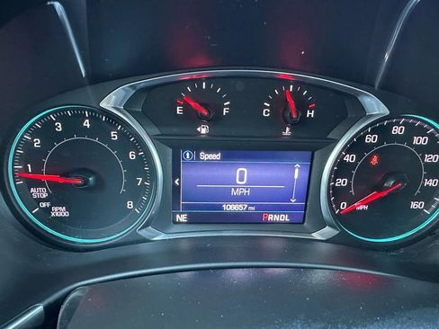 Used 2021 Chevrolet Equinox LT w/ Driver Convenience Package image 12