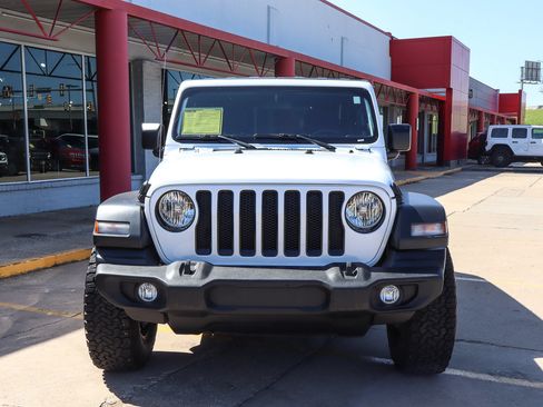 Used 2020 Jeep Wrangler Unlimited Sport AWD/4WD image 3