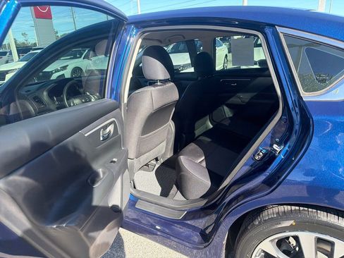 Used 2017 Nissan Altima 2.5 SR image 18