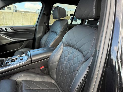 Used 2024 BMW X5 M60i w/ Climate Comfort Package AWD/4WD image 19