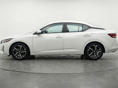 Used 2025 Nissan Sentra SV FWD image 5