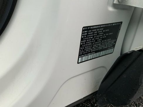 Used 2022 Volkswagen Taos SE image 34