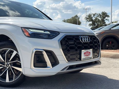 Used 2024 Audi Q5 2.0T Premium w/ Convenience Package AWD/4WD image 3