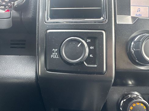 Used 2020 Ford F150 XLT w/ Equipment Group 302A Luxury AWD/4WD image 18