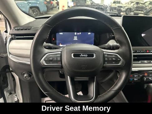 Used 2022 Jeep Compass Limited w/ Elite Group AWD/4WD image 12