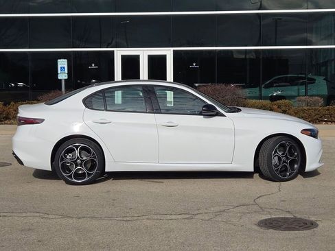 New 2025 Alfa Romeo Giulia AWD image 5