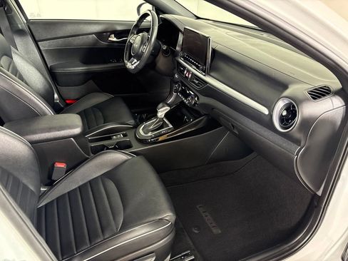 Used 2023 Kia Forte GT-Line w/ GT-Line Premium Package FWD image 19