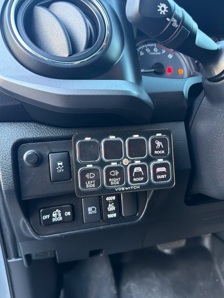 Used 2021 Toyota Tacoma TRD Off-Road w/ Technology Package AWD/4WD image 6