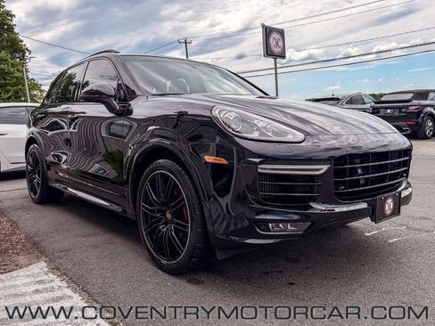Used 2017 Porsche Cayenne GTS AWD/4WD image 4