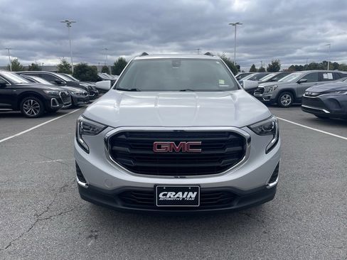 Used 2021 GMC Terrain SLE w/ Driver Convenience Package image 2