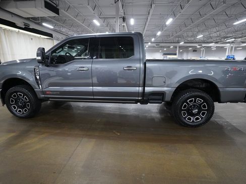 Used 2023 Ford F250 Platinum image 22
